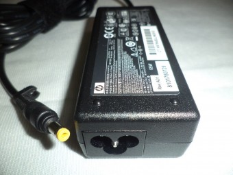 CARREGADOR P/ NOTEBOOK HP DV2000 18.5V - 3.5A P.AMARELA FT016